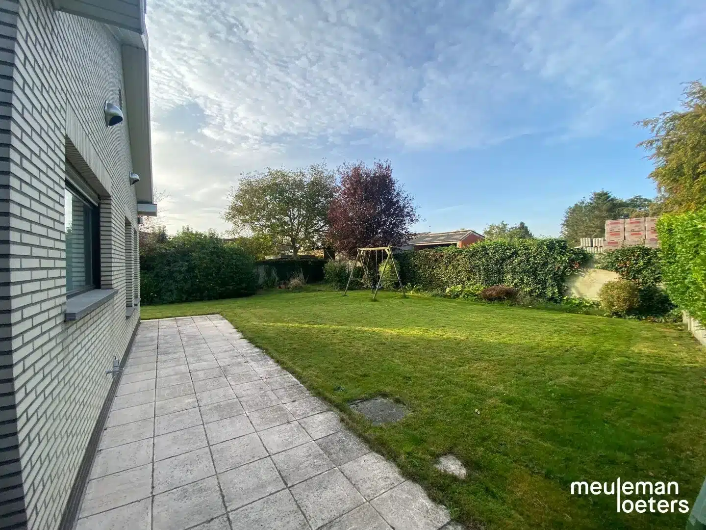 image-1790812808